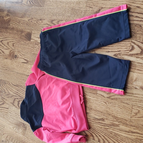 (18Mo) Nike Baby Neon Sweat Set Athleisure Coord Set Activewear Sporty - Picture 5 of 8